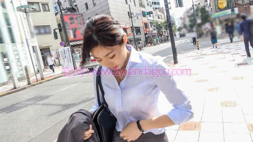 【200GANA-1756】搭讪制服西服的OL美少女